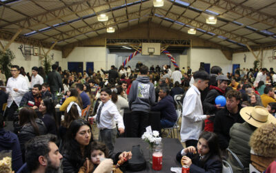 Recobrando Tradiciones Institucionales: Peña Folclórica  Terceros Medios 2024