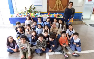 Imaginación en acción: maquetas recicladas de 1º básico