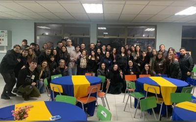 Festejando el “Día de la Familia” en el Cuarto Año Medio “B”